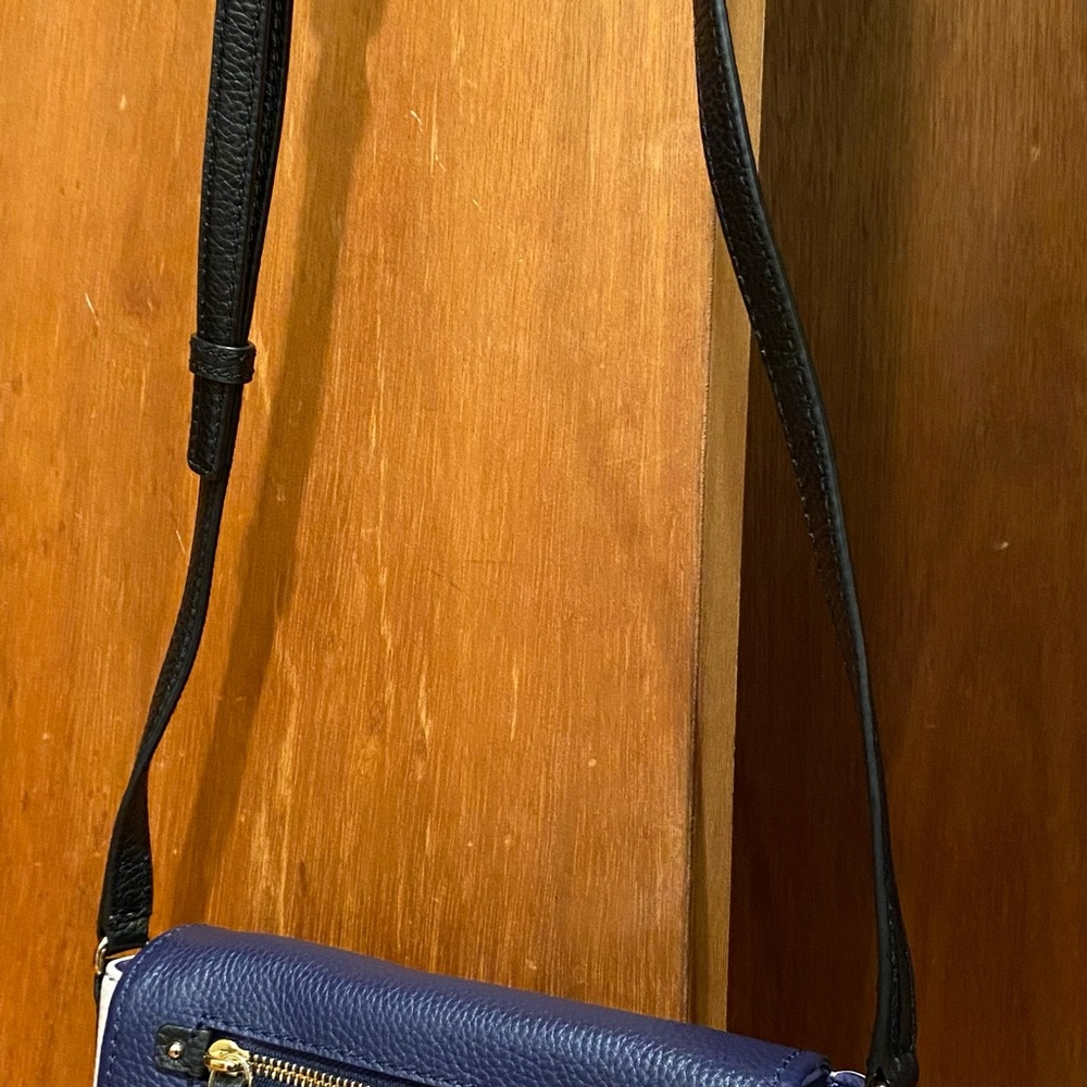Kate Spade Crossbody - Picture 3 of 11
